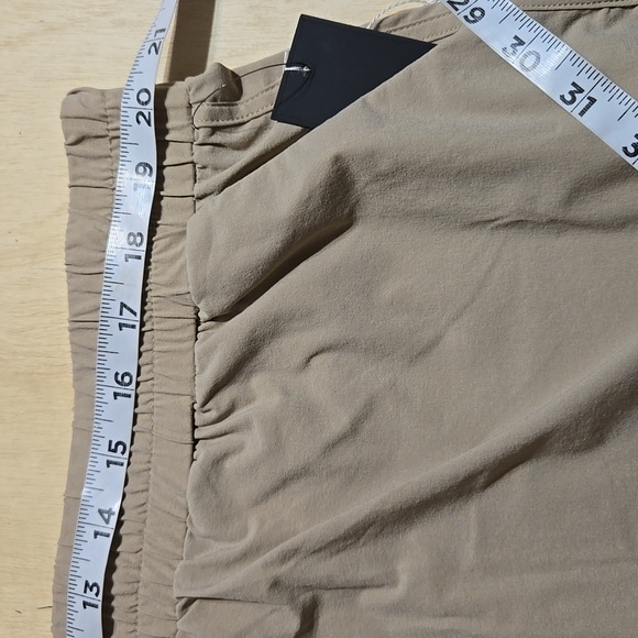 NWT Mono B Beige Casual Shorts Size 3X Elastic Waist Stretchy Split Hem - Picture 5 of 8